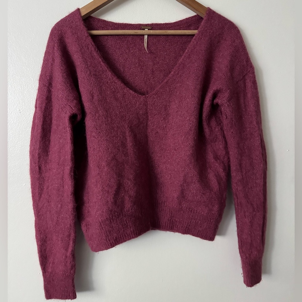 Free People S Alpaca Wool Blend V-Neck Sweater in Deep Pink
